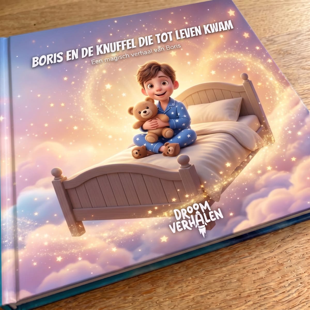 De echte gedrukte hardcover van het boek, liggend op tafel